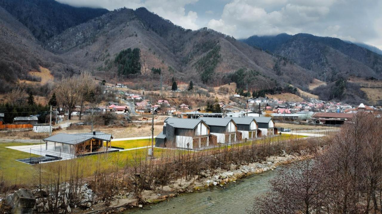 Complex Lunlo Village Brezoi Esterno foto